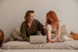 Couples texting Life Coaching and Therapy